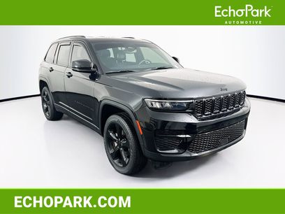 Used 2023 Jeep Grand Cherokee Altitude