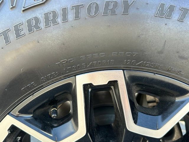 Used 2025 GMC Sierra 3500 AT4 w/ AT4 Premium Plus Package AWD/4WD image 15