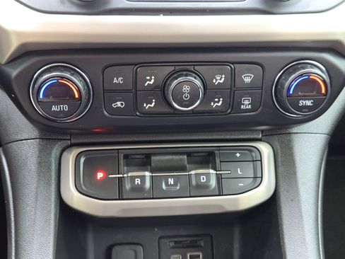 Used 2021 GMC Acadia Denali image 22