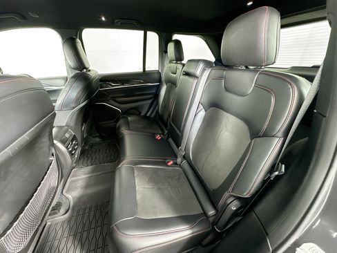 Used 2022 Jeep Grand Cherokee Trailhawk image 25