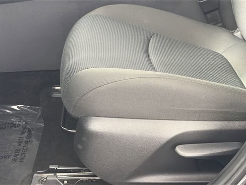 Used 2025 Toyota RAV4 LE AWD/4WD image 18
