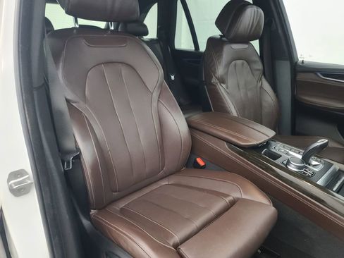 Used 2017 BMW X5 xDrive40e image 16