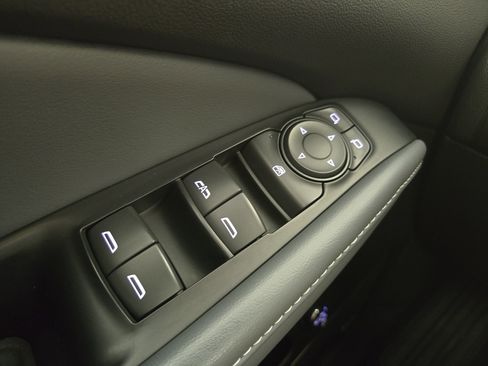 Certified 2023 Buick Enclave Essence image 33