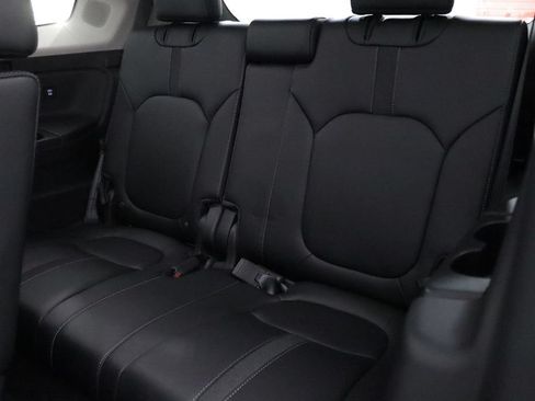 Used 2024 Honda Pilot Touring image 12