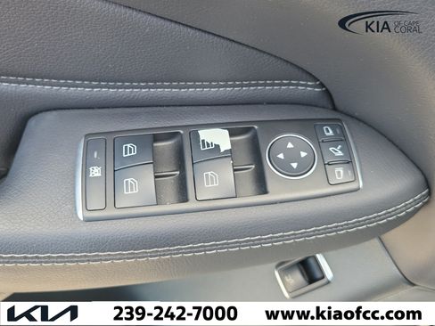 Used 2017 Mercedes-Benz GLS 450 4MATIC image 25