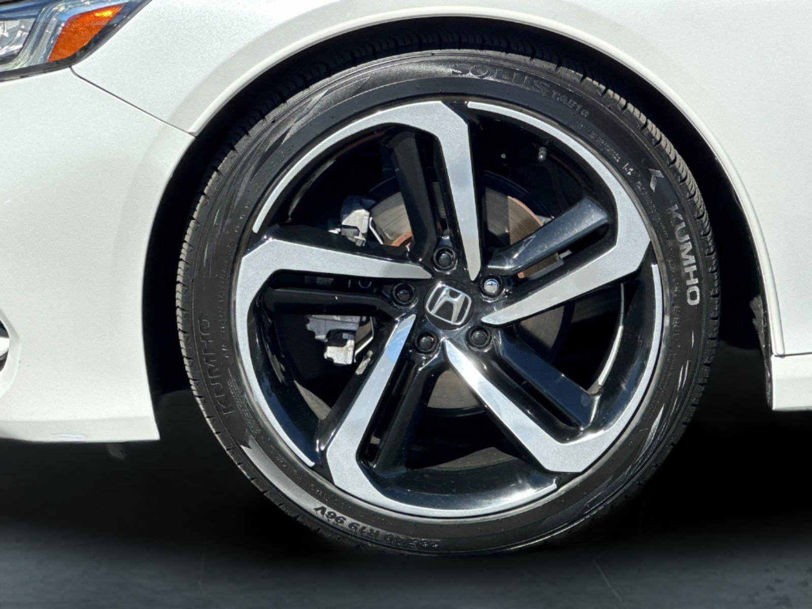 Used 2018 Honda Accord Sport image 24