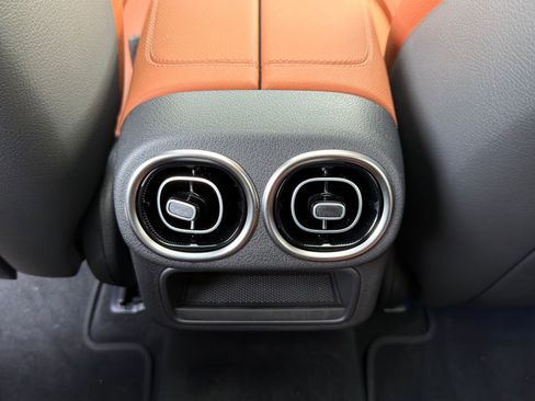 New 2026 Mercedes-Benz GLC 300 GLC 300 image 15