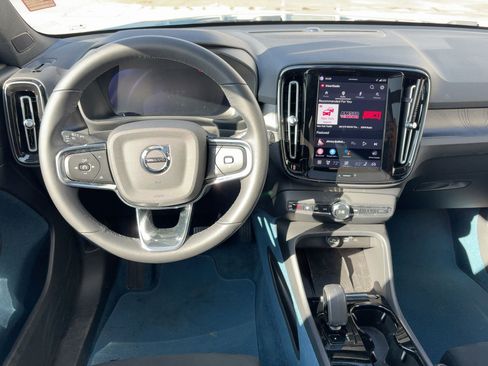 Certified 2023 Volvo XC40 Recharge Ultimate image 27