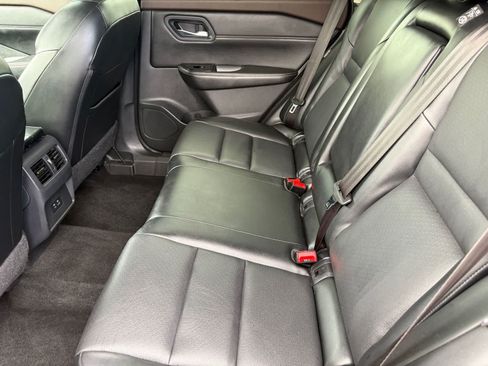 Certified 2023 Nissan Rogue SV w/ SV Premium Package FWD image 12