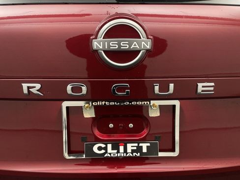 Used 2022 Nissan Rogue S image 23