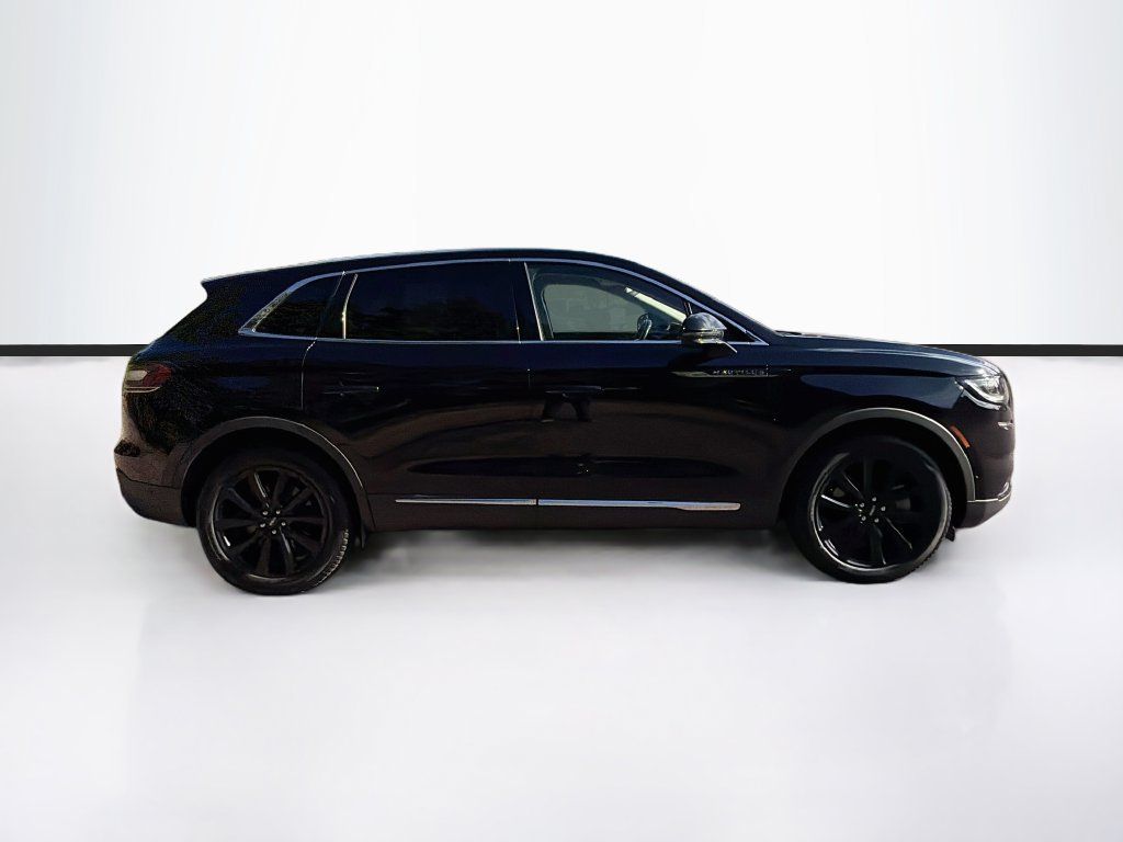 Used 2021 Lincoln Nautilus Reserve w/ Equipment Group 202A AWD/4WD image 4