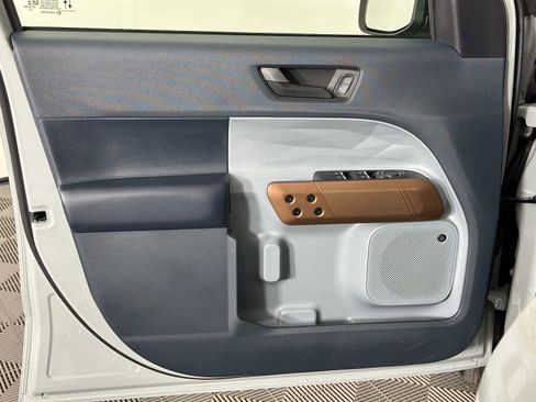 Used 2022 Ford Maverick Lariat w/ Lariat Luxury Package image 41