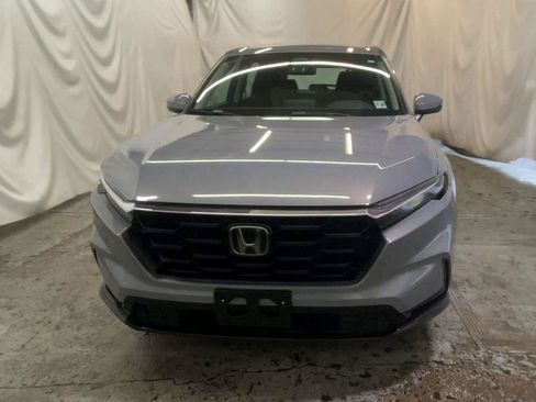 Used 2023 Honda CR-V LX image 3