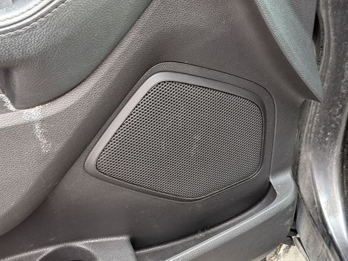 Used 2015 Ford Explorer XLT w/ Equipment Group 202B image 14