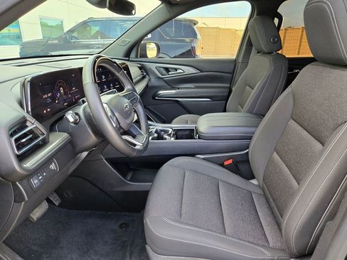 Used 2024 Chevrolet Traverse LT w/ Enhanced Driving Package FWD image 9