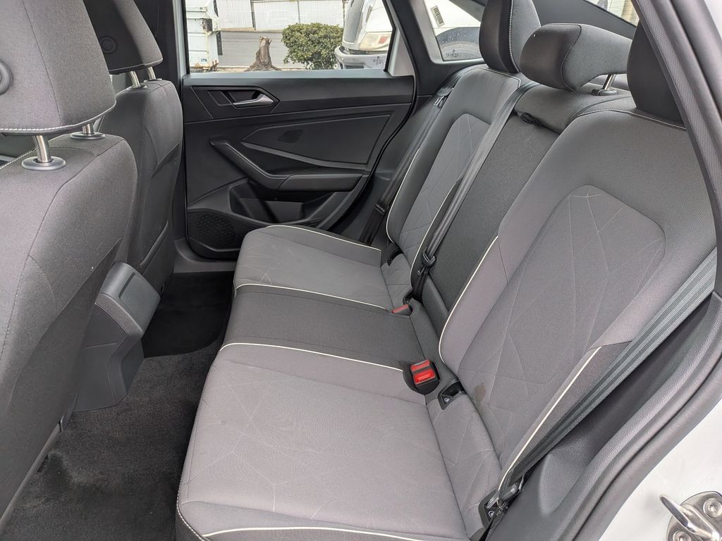 Used 2025 Volkswagen Jetta Sport FWD image 27