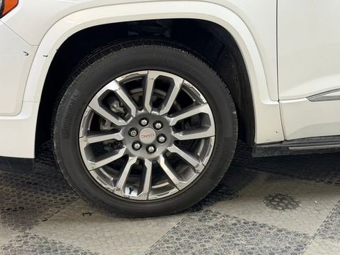 Used 2021 GMC Acadia Denali w/ Denali Ultimate Package AWD/4WD image 13