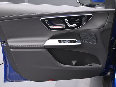 New 2025 Mercedes-Benz GLC 300 4MATIC image 21