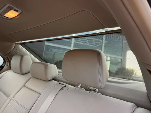 Used 2016 Mercedes-Benz E 350 Sedan image 22