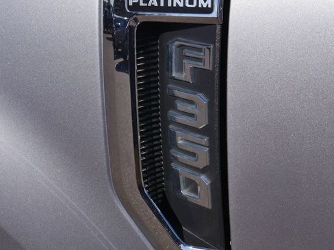 Used 2021 Ford F350 Platinum image 17