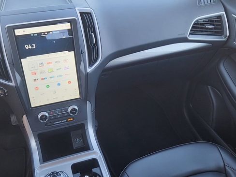 Certified 2024 Ford Edge SEL image 7