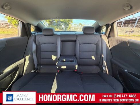 Used 2020 Chevrolet Malibu LT image 8