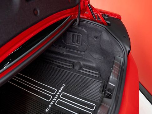 Used 2018 Chevrolet Camaro SS RWD image 24