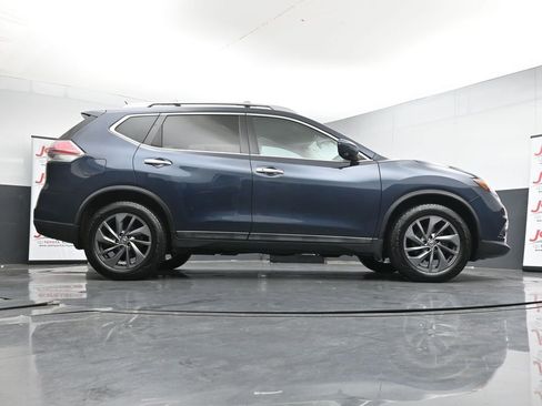 Used 2016 Nissan Rogue SL w/ SL Premium Package FWD image 39