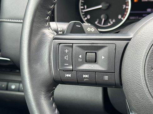 Used 2025 Nissan Pathfinder SV AWD/4WD image 28