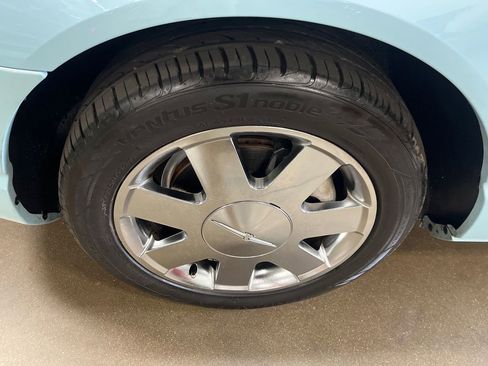 Used 2003 Ford Thunderbird image 74