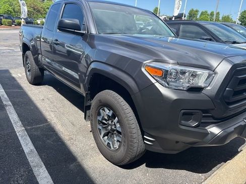 Used 2022 Toyota Tacoma SR image 13