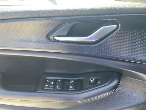 Used 2025 Jeep Grand Cherokee L Laredo AWD/4WD image 22