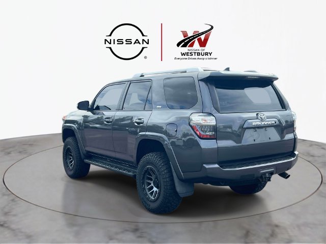 Used 2017 Toyota 4Runner SR5 Premium AWD/4WD image 8