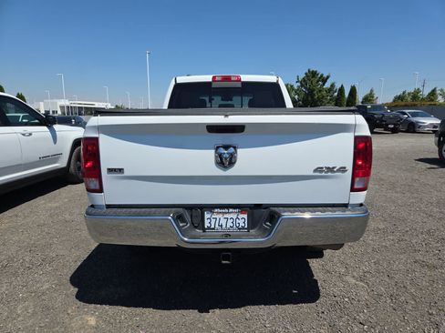 Used 2019 RAM 1500 Classic SLT AWD/4WD image 4