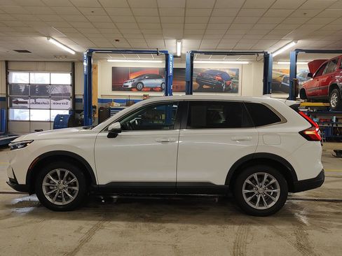 Used 2023 Honda CR-V EX image 28