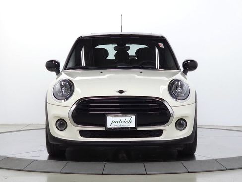 Used 2021 MINI Cooper 4-Door Hardtop FWD image 2