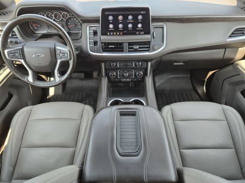 Used 2021 Chevrolet Tahoe Z71 w/ Luxury Package AWD/4WD image 24