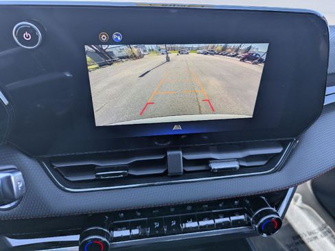 New 2026 Chevrolet Equinox RS w/ Convenience Package III AWD/4WD image 23