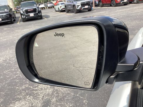 Used 2024 Jeep Compass Limited AWD/4WD image 28
