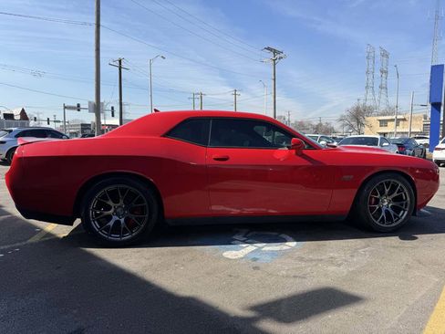 Used 2015 Dodge Challenger SRT image 6