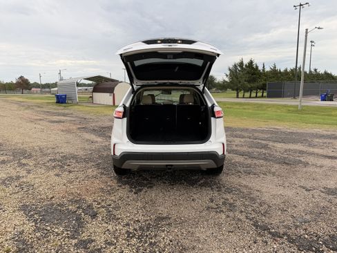 Used 2024 Ford Edge SEL w/ Convenience Package AWD/4WD image 5