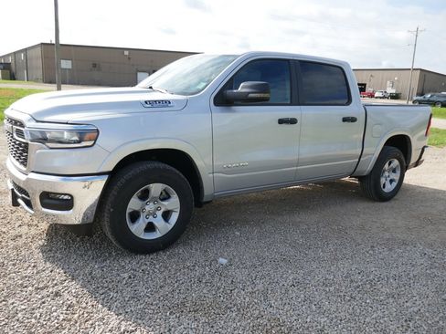 New 2026 RAM 1500 Big Horn AWD/4WD image 9
