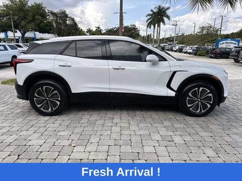 Used 2024 Chevrolet Blazer EV LT AWD/4WD image 14