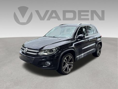 Used 2017 Volkswagen Tiguan SEL AWD/4WD image 1