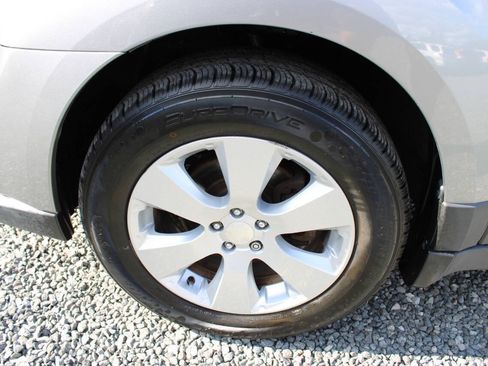Used 2011 Subaru Outback 2.5i Premium w/ All-Weather Pkg AWD/4WD image 24