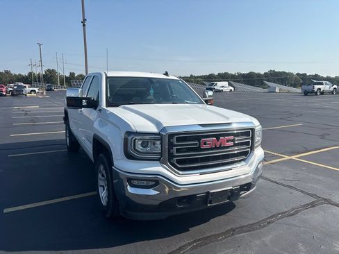 Used 2017 GMC Sierra 1500 SLE w/ SLE Value Package AWD/4WD image 6