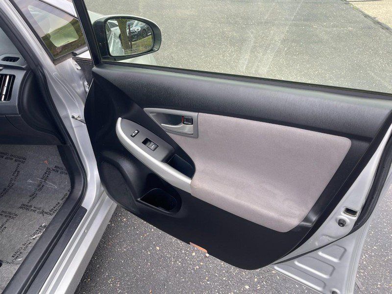 Used 2014 Toyota Prius Three w/ Solar Roof Package FWD image 8