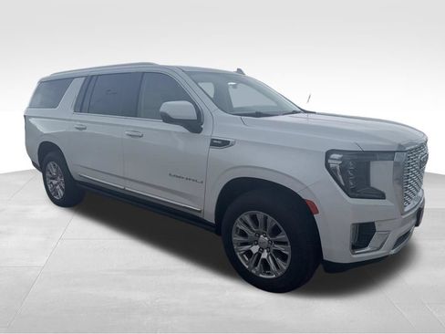 Used 2023 GMC Yukon XL Denali w/ Max Trailering Package AWD/4WD image 31