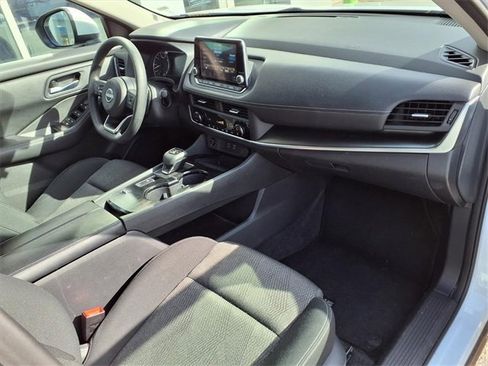 Certified 2024 Nissan Rogue SV image 27