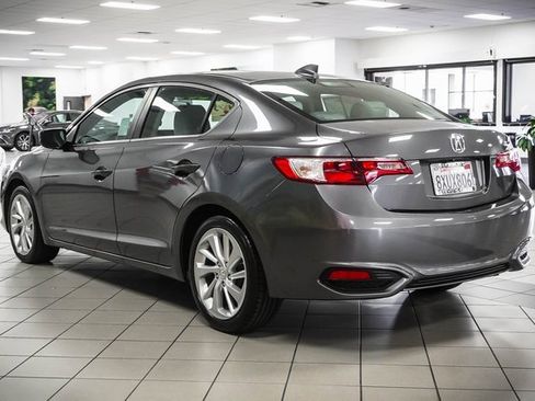 Used 2018 Acura ILX 2.4L image 8